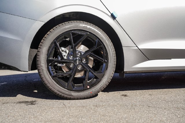 2026 Kia K5 GT-Line - Photo 8