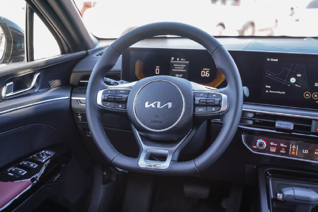 2026 Kia K5 GT-Line - Photo 16