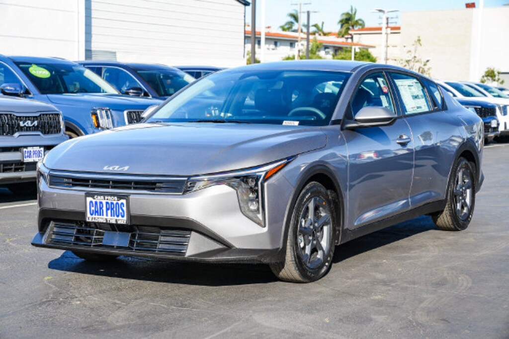New 2026 Kia K4 LXS Sedan