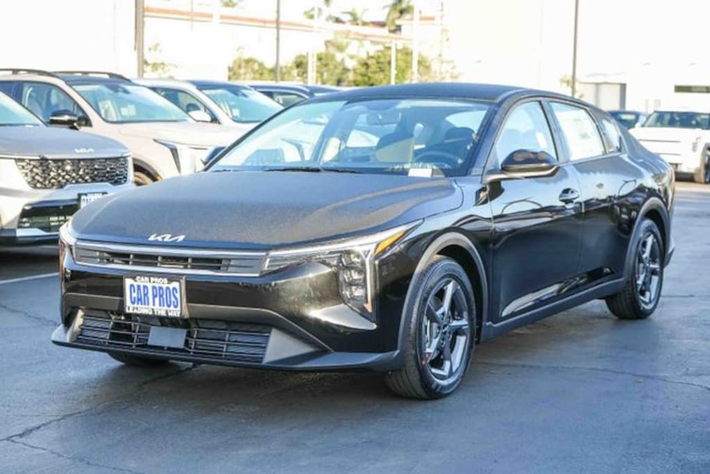 New 2026 Kia K4 LXS Sedan