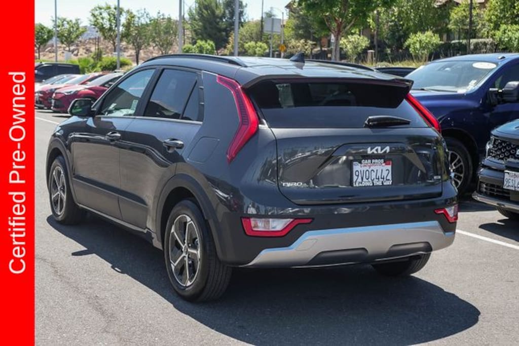 Certified 2025 Kia Niro EX SUV