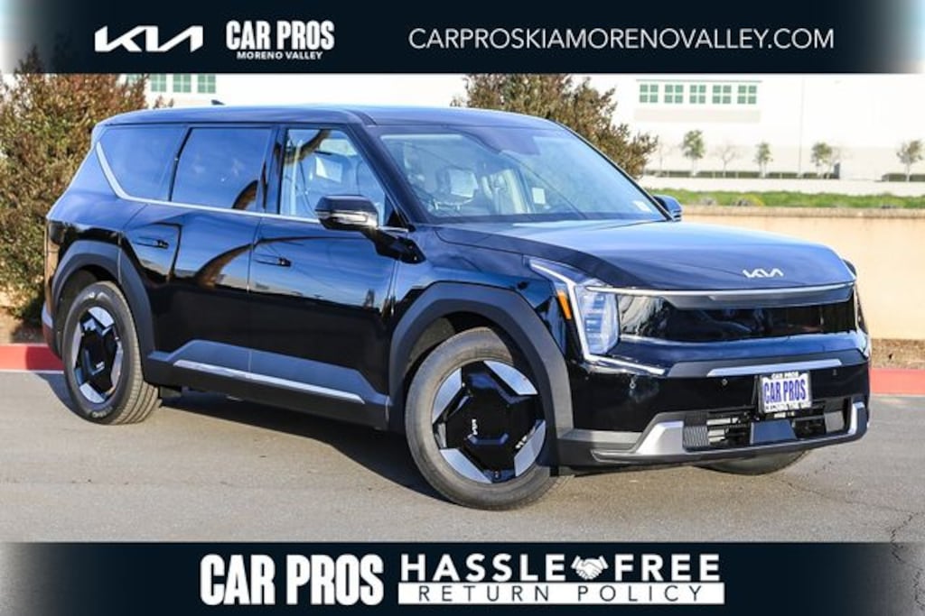 New 2026 Kia EV9 Light Long Range SUV