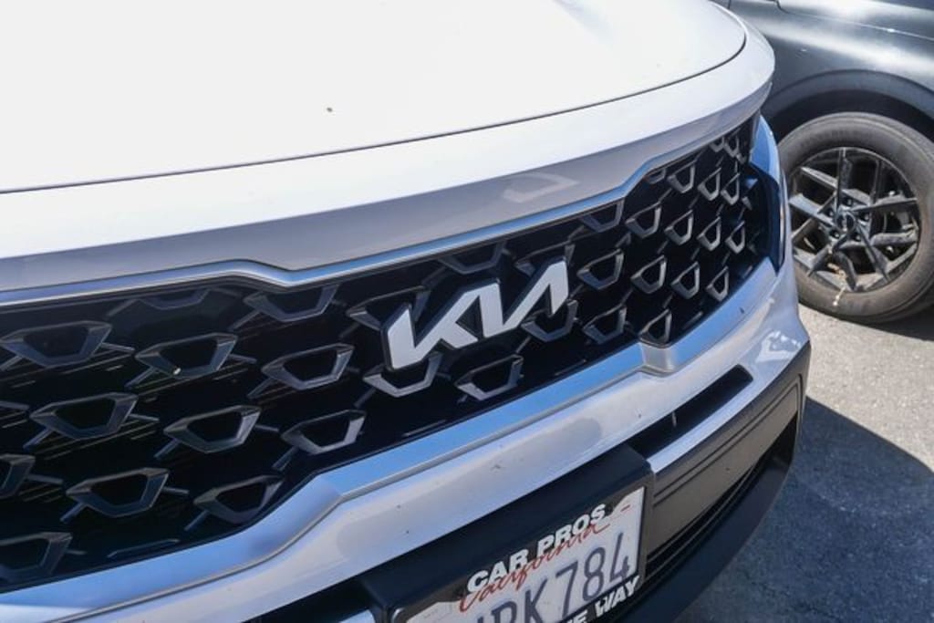 Certified 2023 Kia Sorento LX SUV