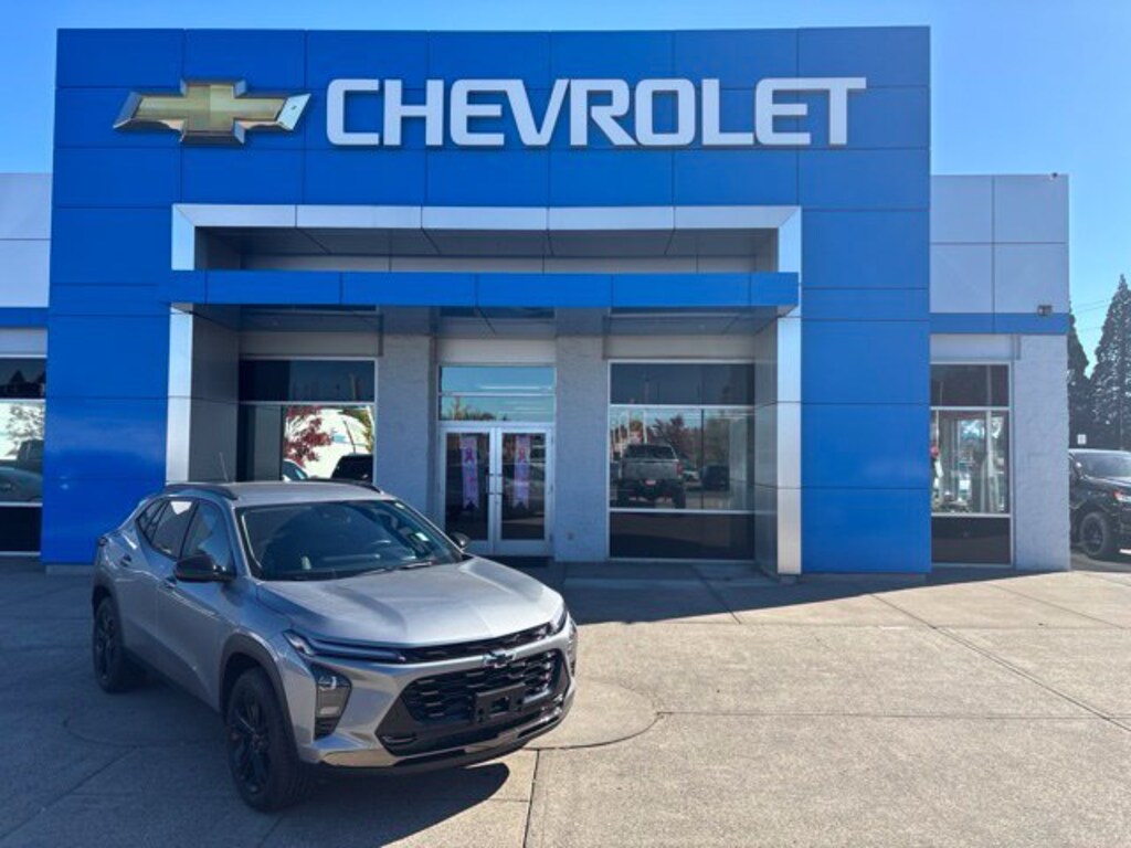 Used 2025 Chevrolet Trax Activ SUV