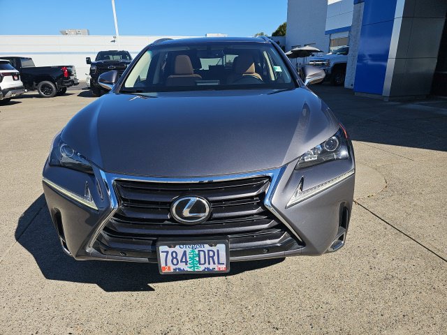  LEXUS NX 200t