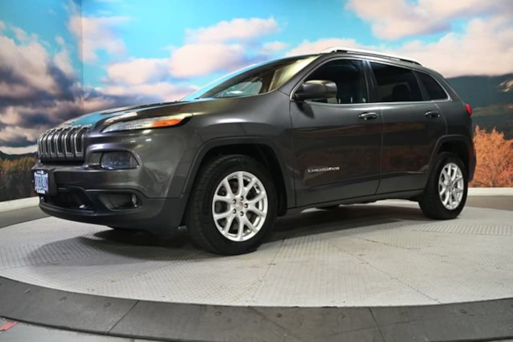 Used 2015 Jeep Cherokee Latitude SUV