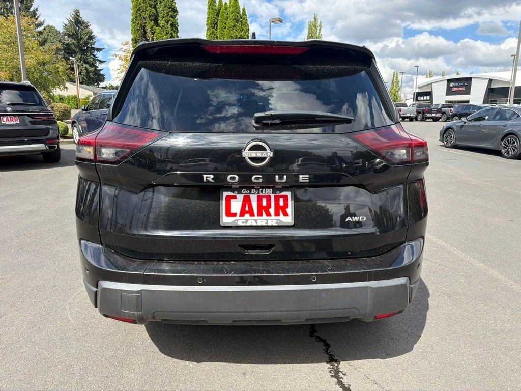 Used 2024 Nissan Rogue S SUV