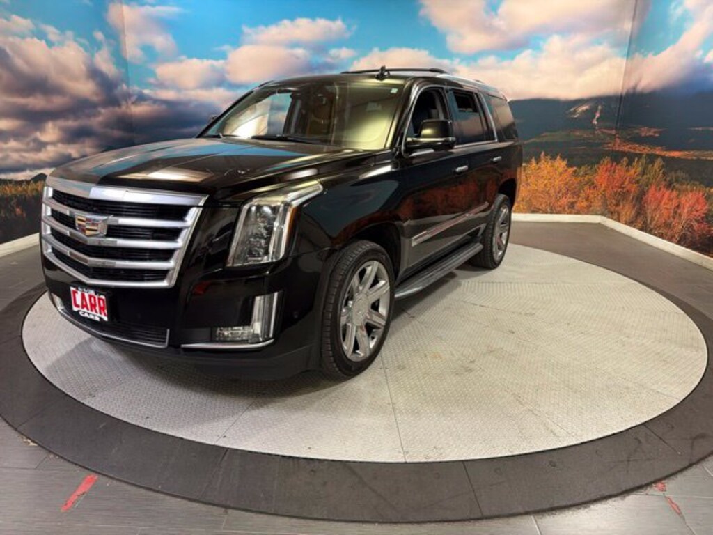 Used 2017 Cadillac Escalade Luxury SUV
