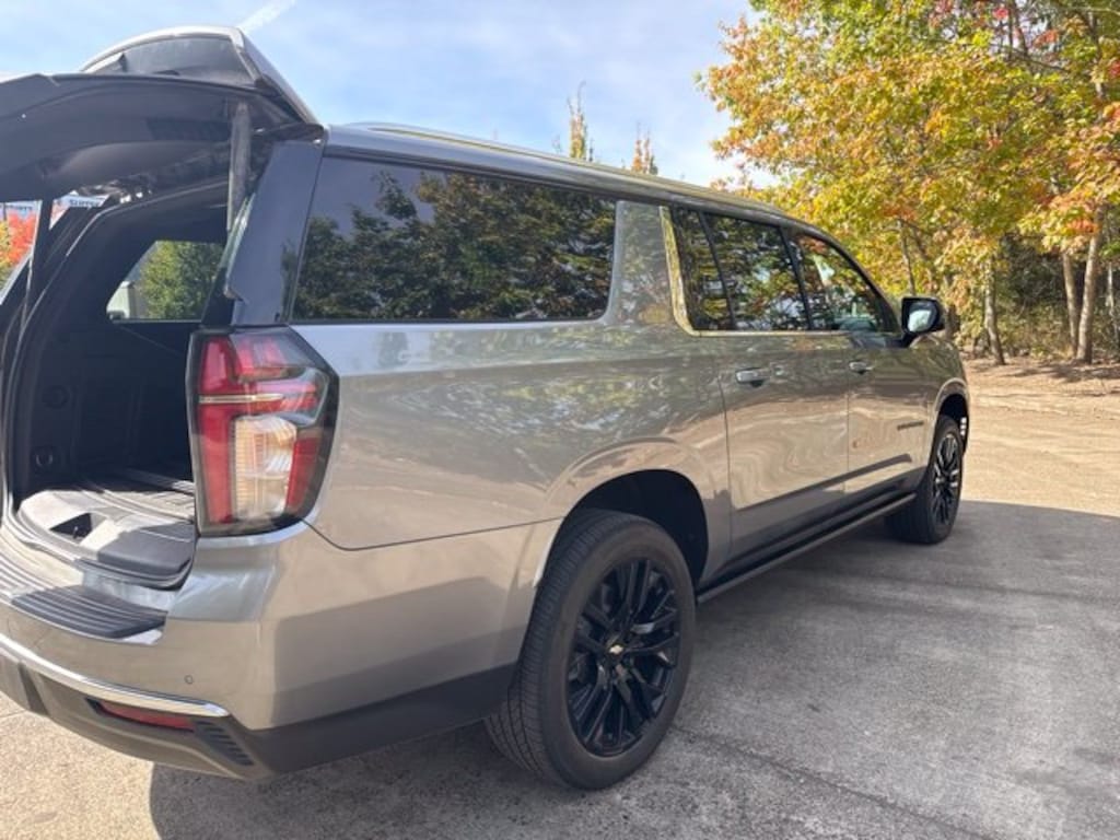 Used 2022 Chevrolet Suburban High Country SUV
