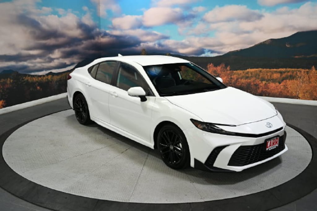 Used 2025 Toyota Camry SE Sedan