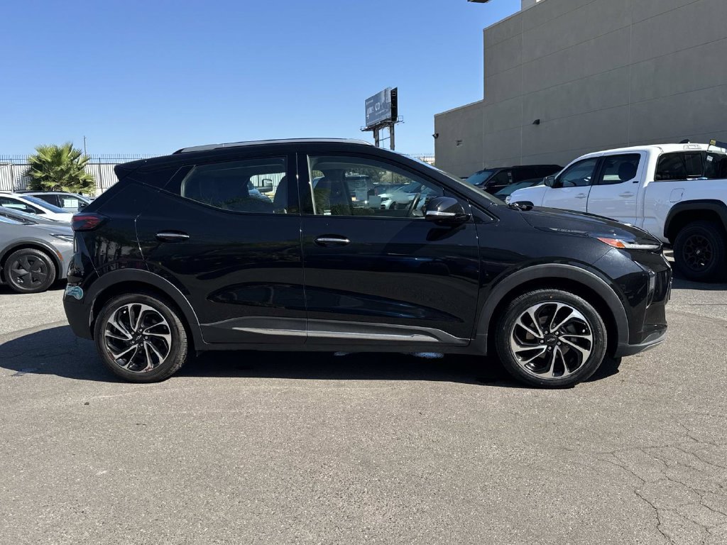 Used 2023 Chevrolet Bolt EUV Premier with VIN 1G1FZ6S06P4164042 for sale in Carson, CA