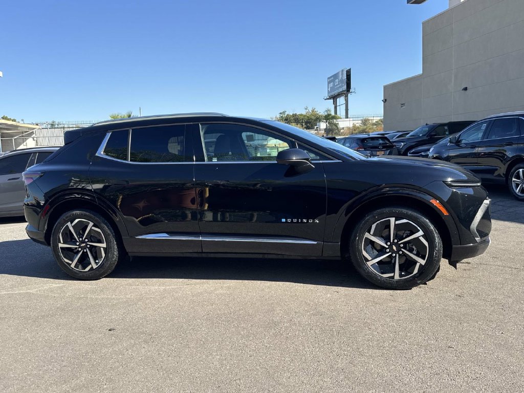 Used 2024 Chevrolet Equinox EV LT with VIN 3GN7DLRP6RS252367 for sale in Carson, CA