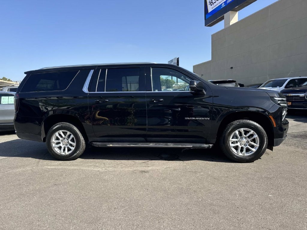 Used 2025 Chevrolet Suburban LT SUV