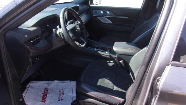 2025 Ford Explorer ST - Photo 3