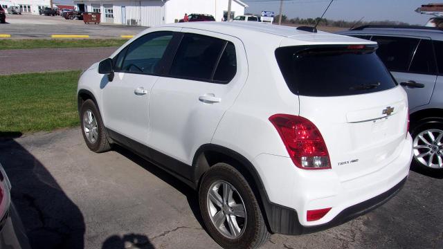 Used 2022 Chevrolet Trax LS with VIN KL7CJNSM4NB552147 for sale in Carthage, IL