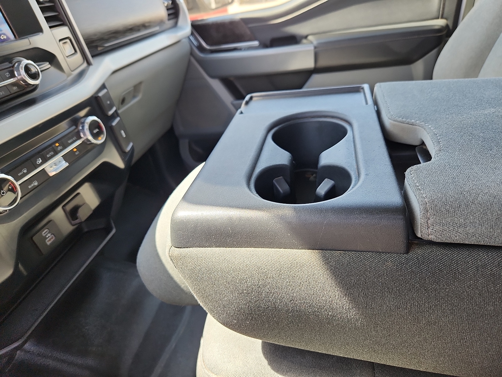 2022 Ford F-150 XLT - Photo 29