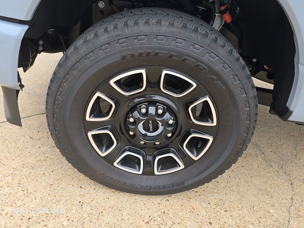 2026 Ford F-250 Super Duty Platinum - Photo 11