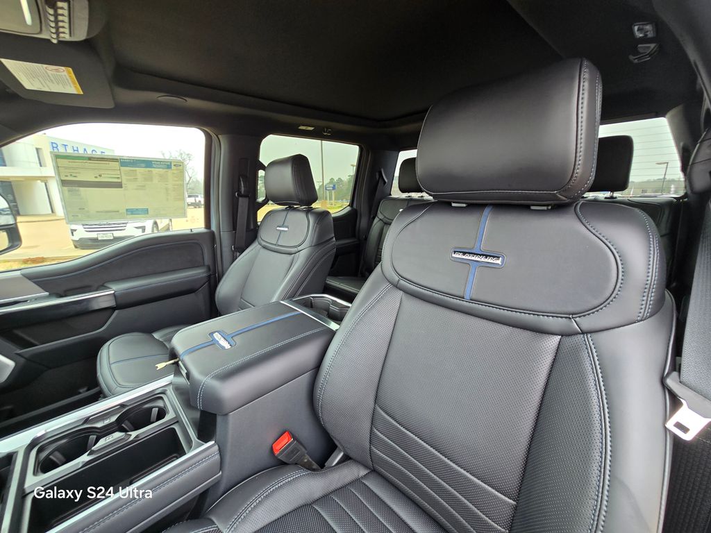 2026 Ford F-250 Super Duty Platinum - Photo 19