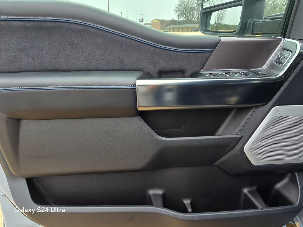 2026 Ford F-250 Super Duty Platinum - Photo 24
