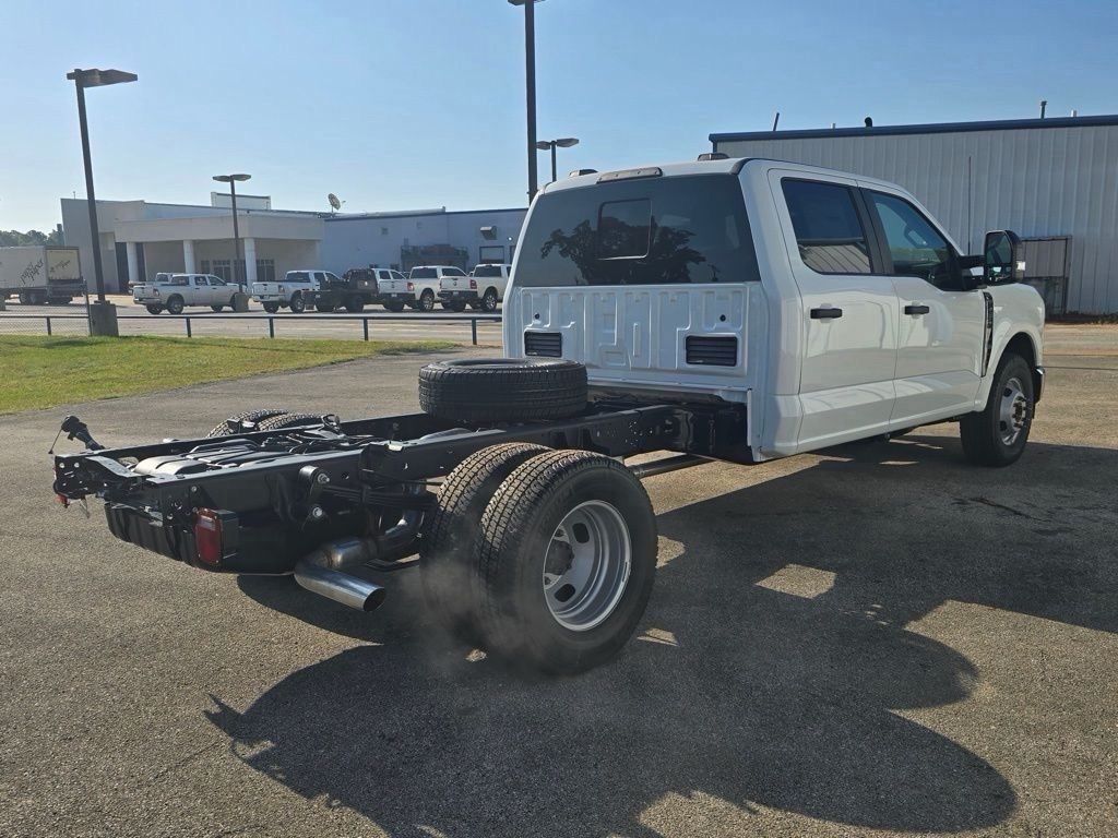 New 2026 Ford F-350SD XL Chassis