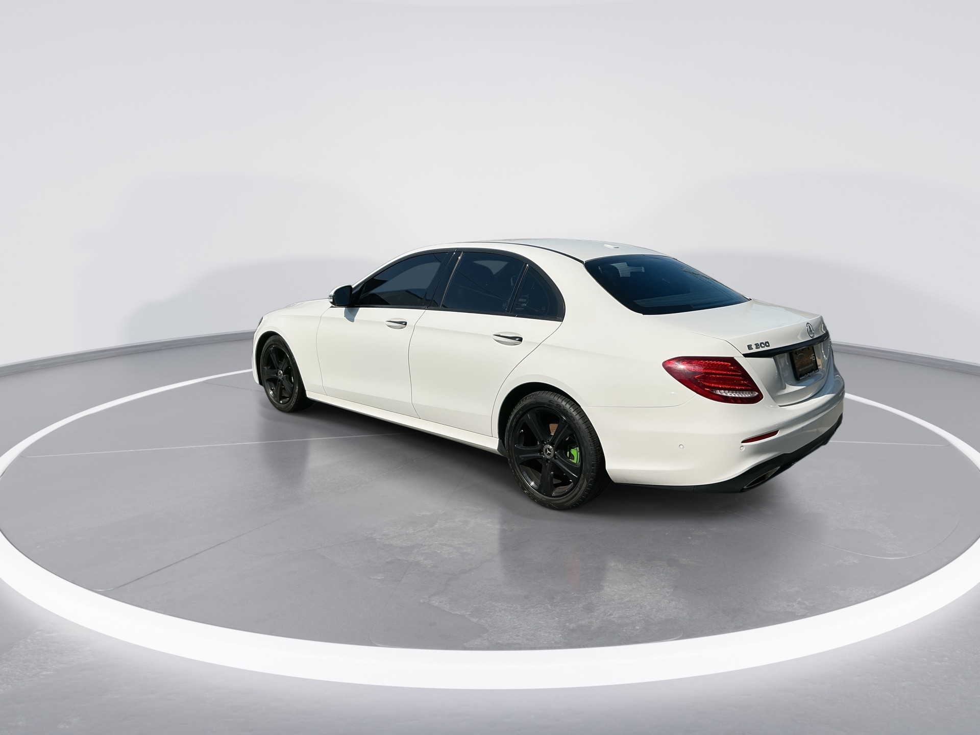 2019 Mercedes-Benz E-Class E300 - Photo 6