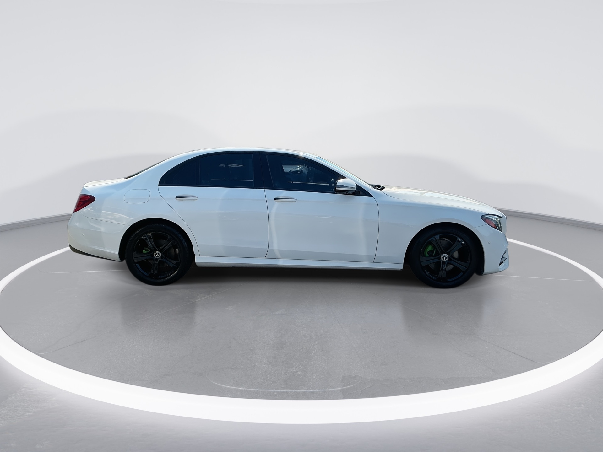 2019 Mercedes-Benz E-Class E300 - Photo 9