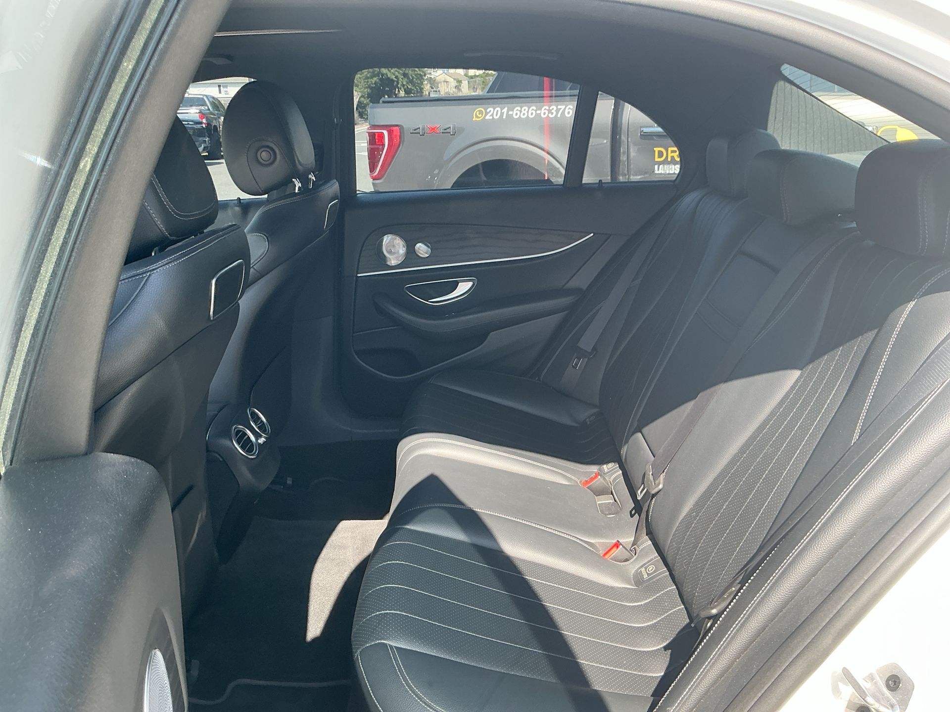 2019 Mercedes-Benz E-Class E300 - Photo 23