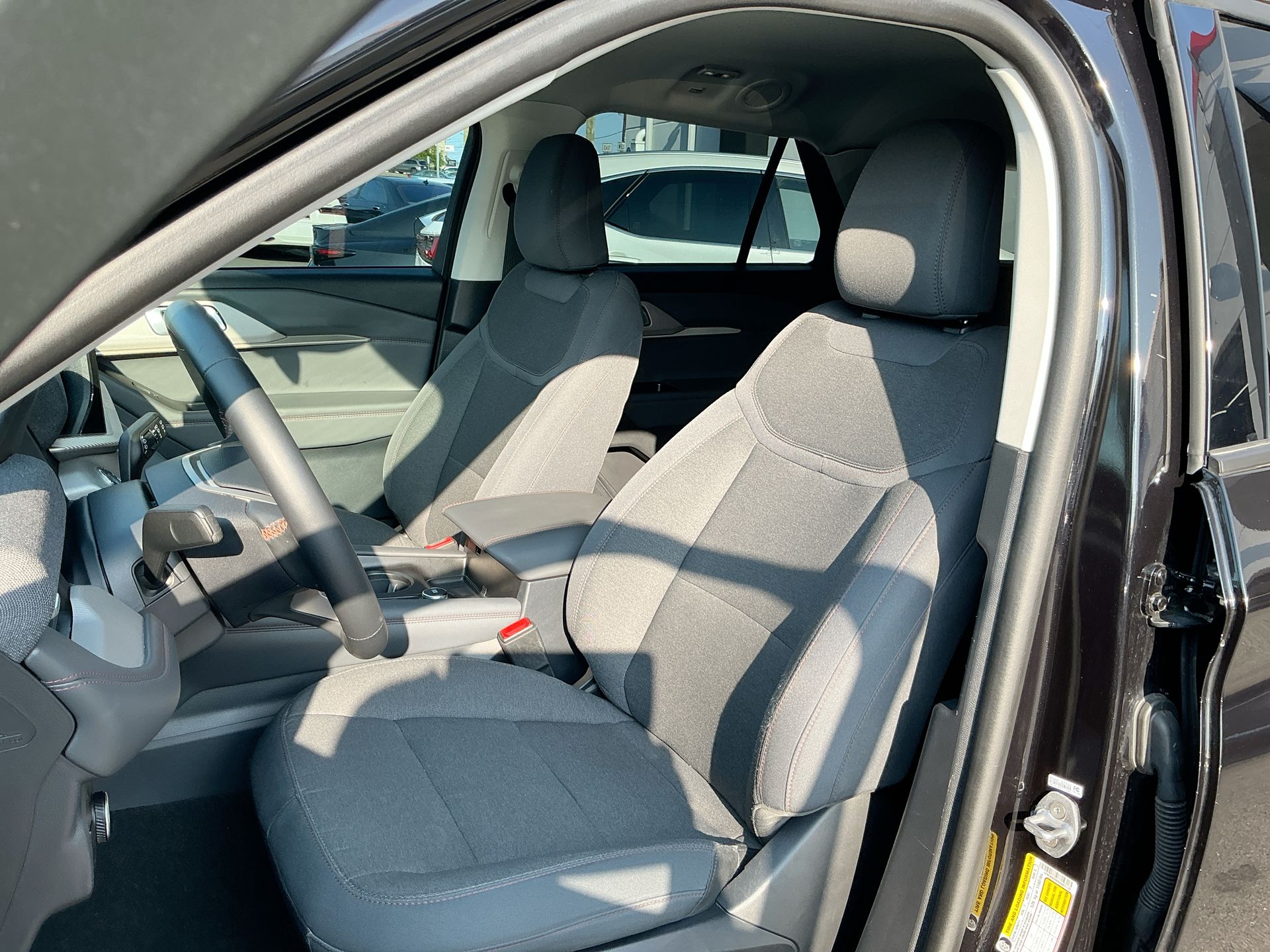 2025 Ford Explorer Active - Photo 11