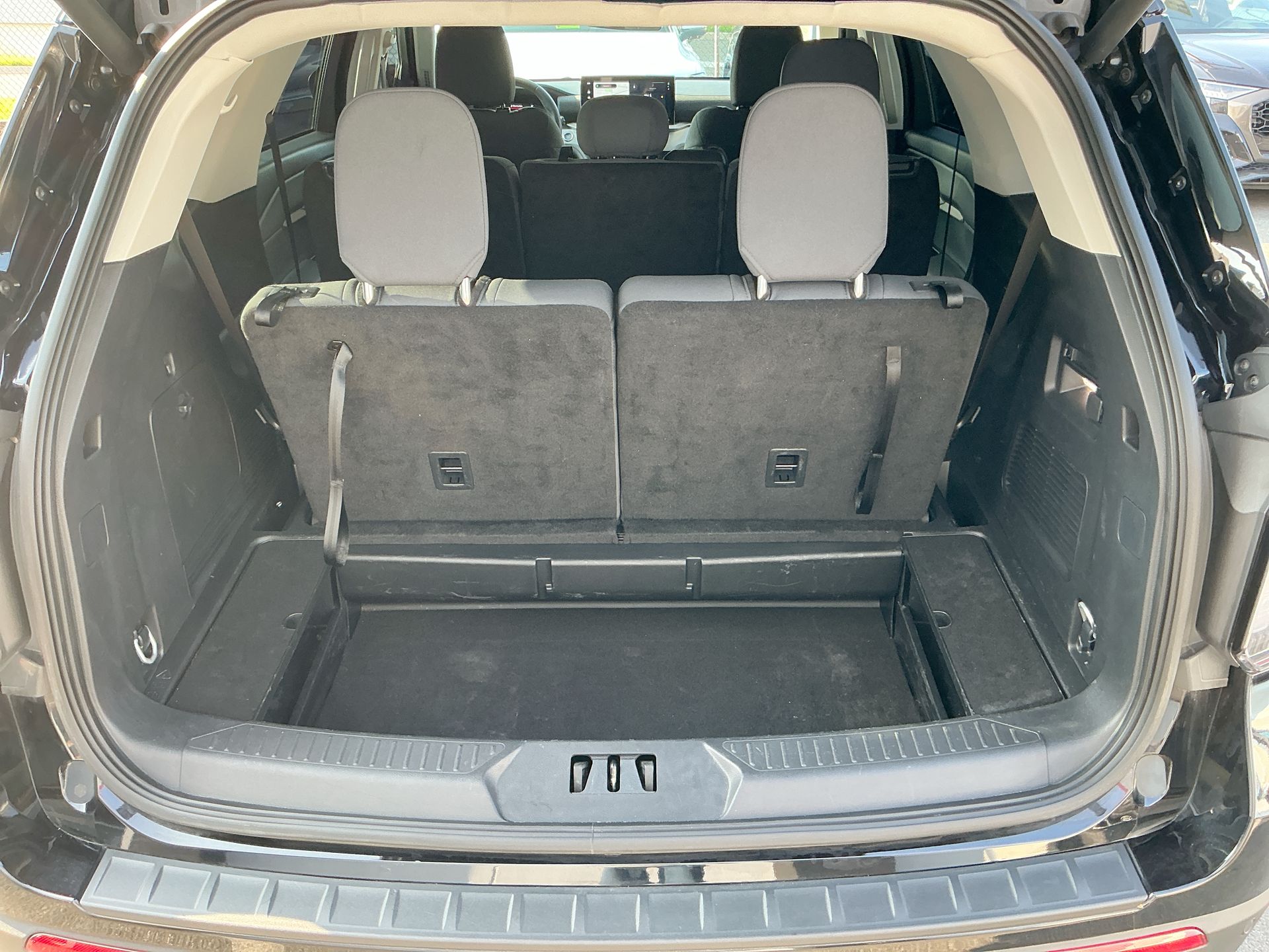 2025 Ford Explorer Active - Photo 26