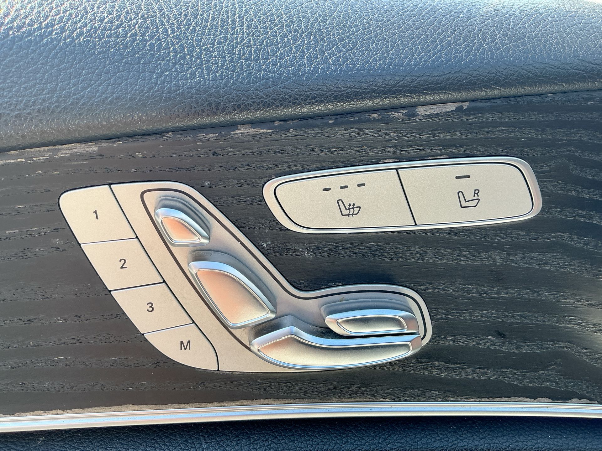 2019 Mercedes-Benz E-Class E300 - Photo 12