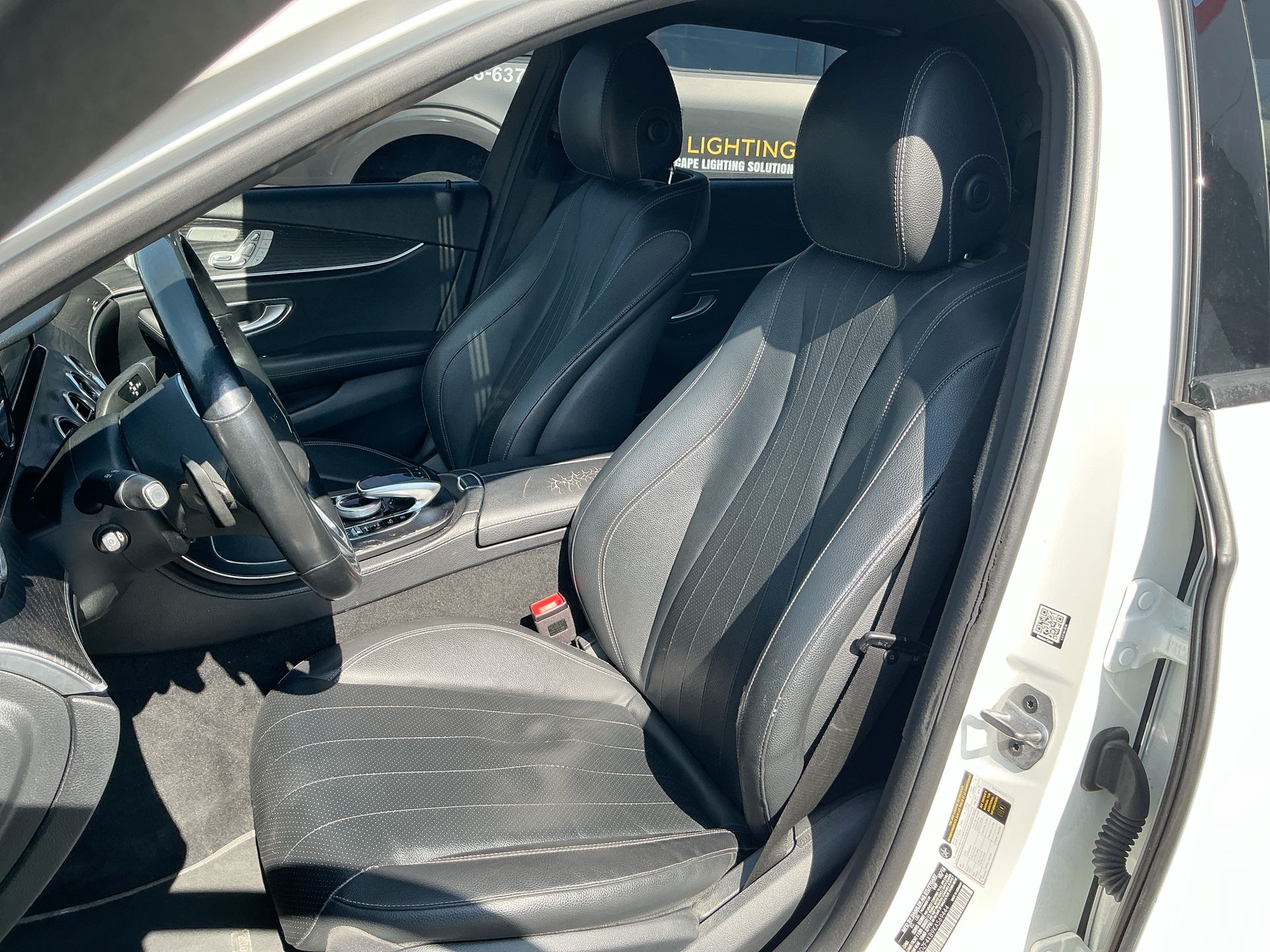2019 Mercedes-Benz E-Class E300 - Photo 11