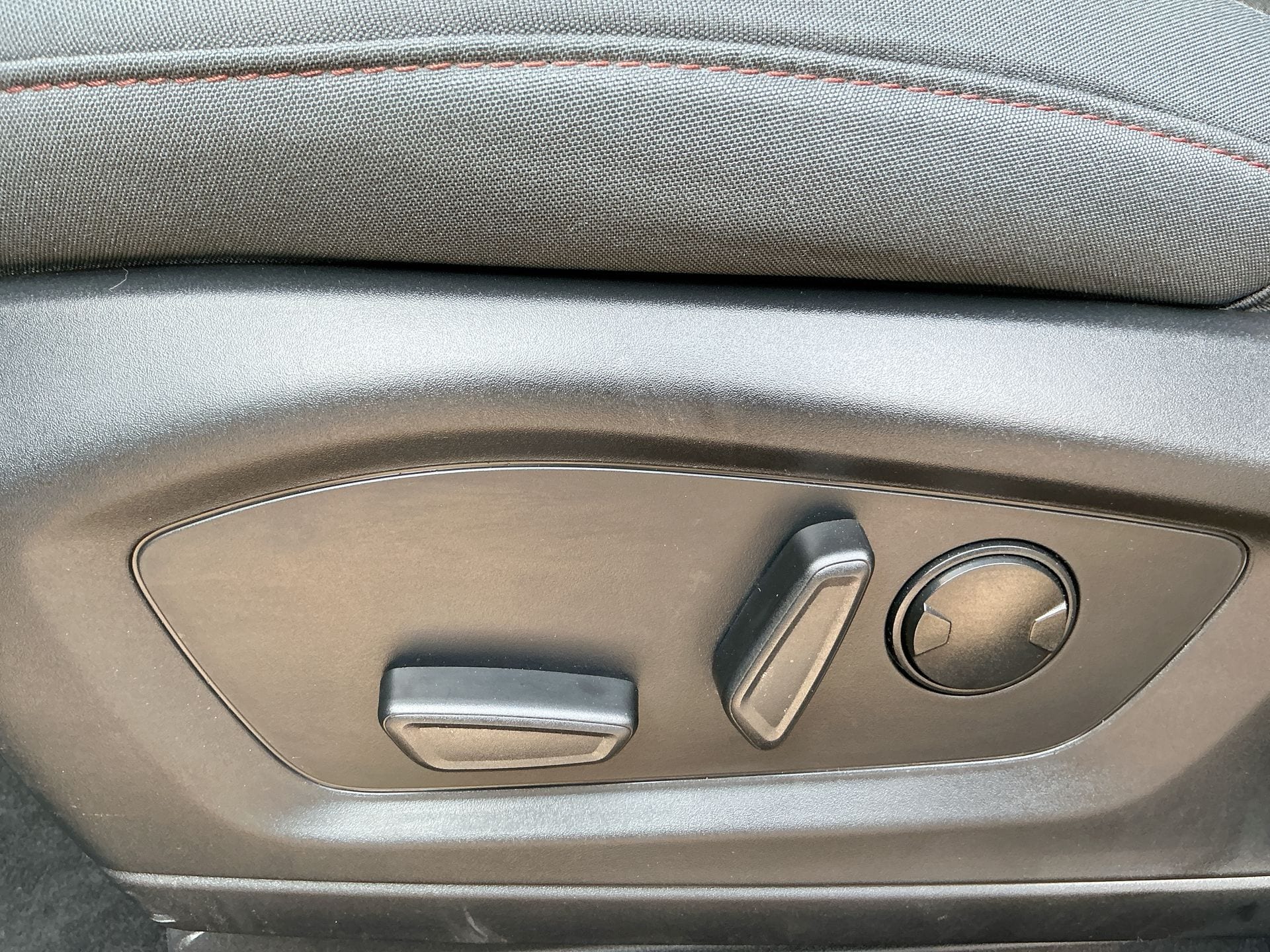 2025 Ford Explorer Active - Photo 12