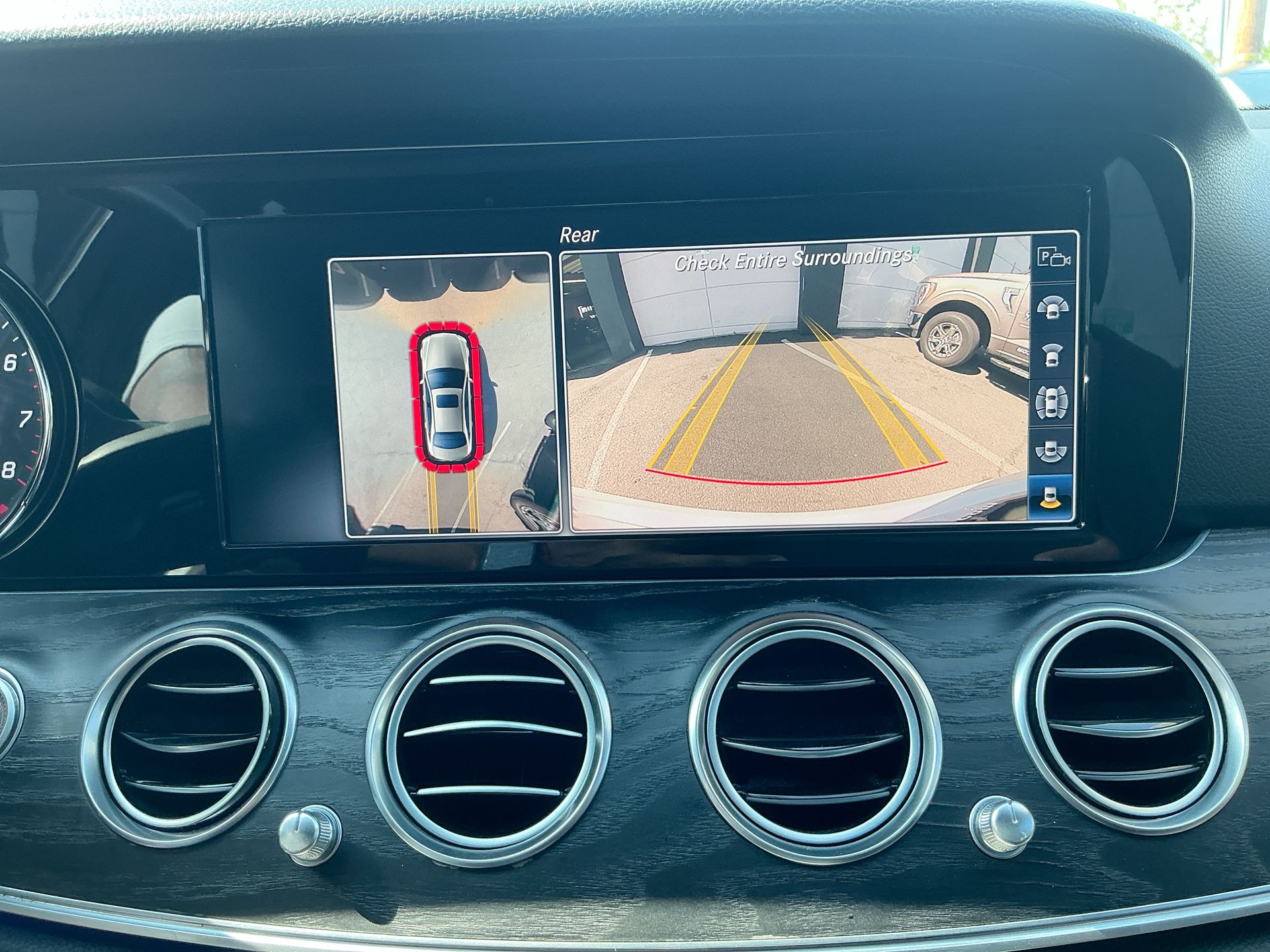 2019 Mercedes-Benz E-Class E300 - Photo 17