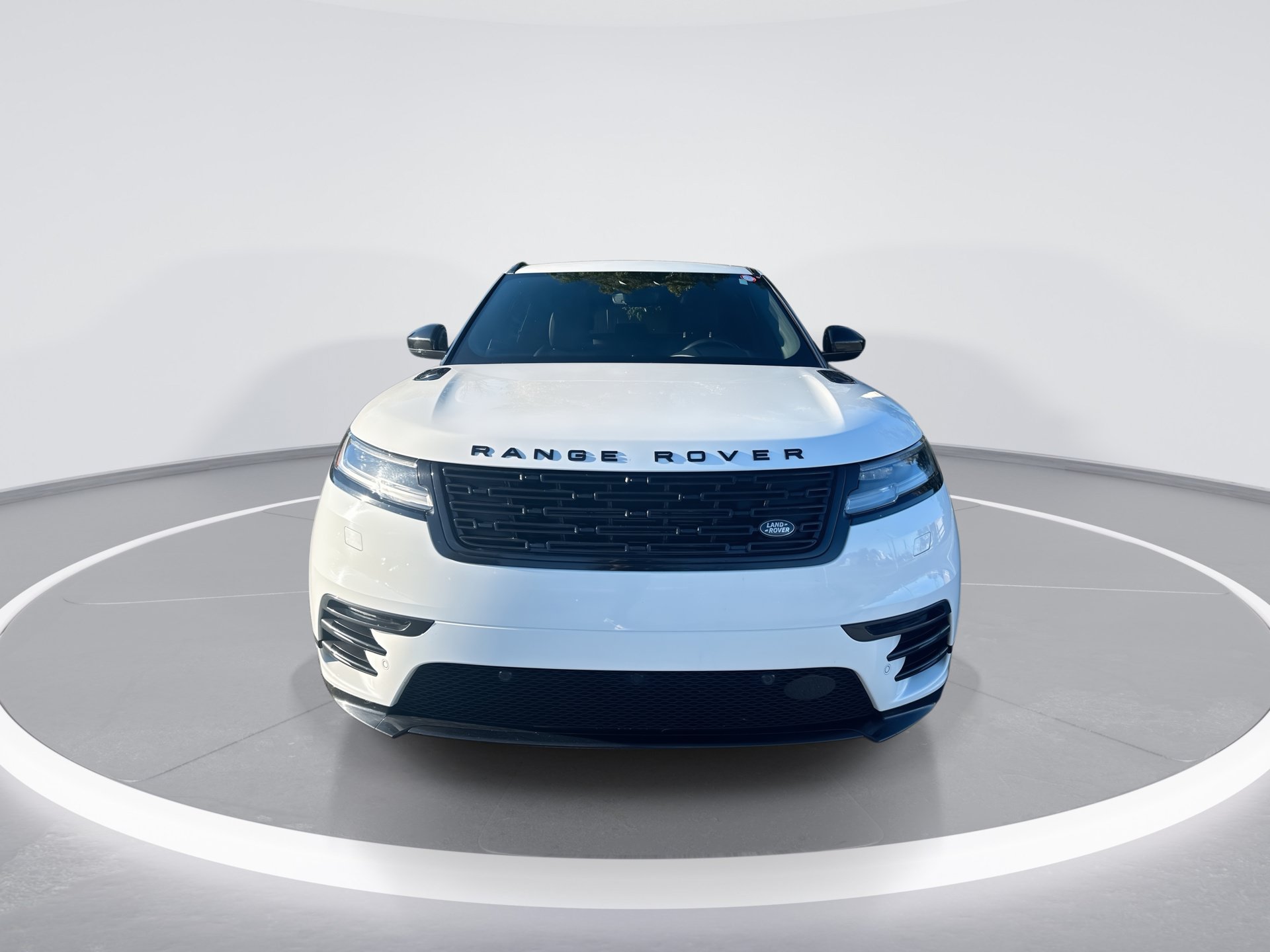 Used 2025 Land Rover Range Rover Velar Dynamic SE SUV