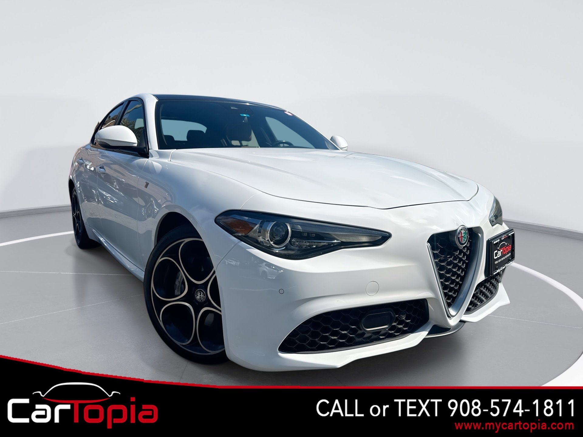 2022 Alfa Romeo Giulia