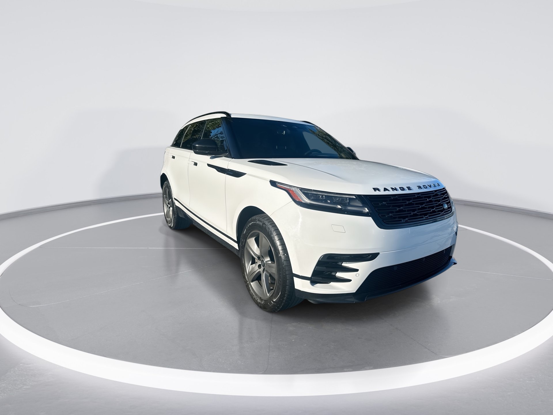 Used 2025 Land Rover Range Rover Velar Dynamic SE SUV
