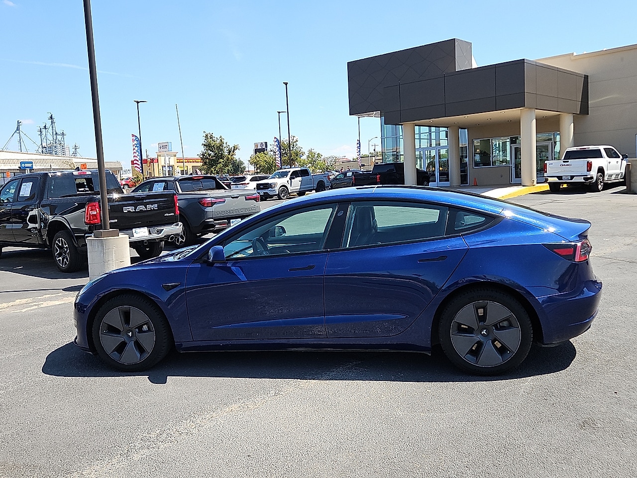 Used 2021 Tesla Model 3 Base with VIN 5YJ3E1EA2MF047060 for sale in Slaton, TX