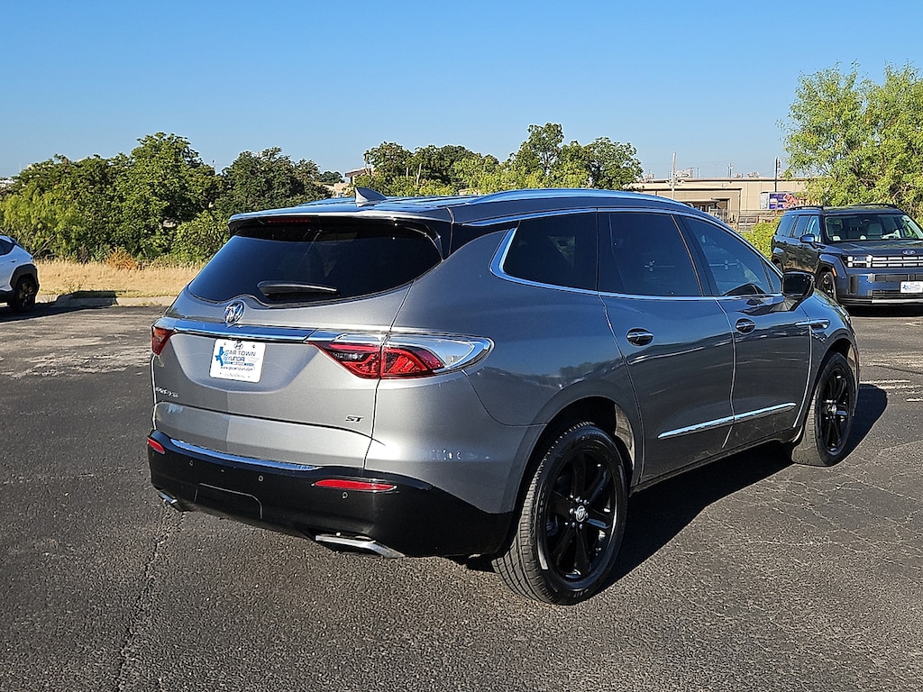 Used 2023 Buick Enclave Essence Front-Wheel Drive