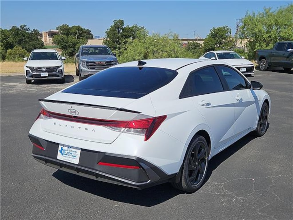 New 2026 Hyundai Elantra SEL Sport Sedan