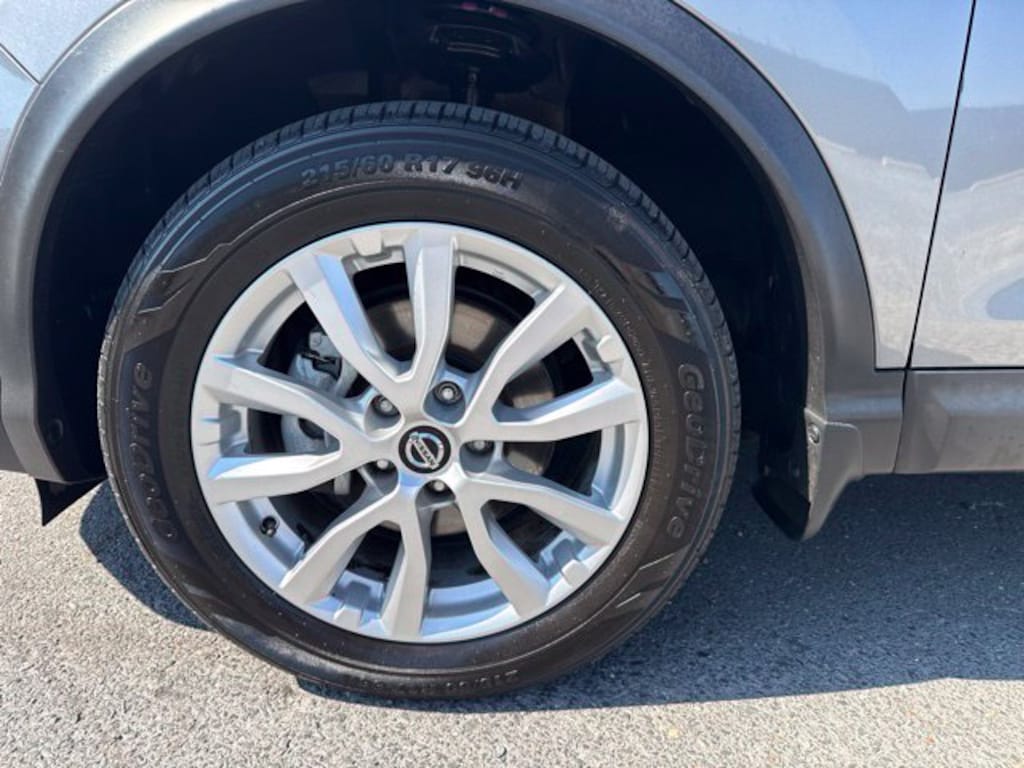 Used 2022 Nissan Rogue Sport SV SUV