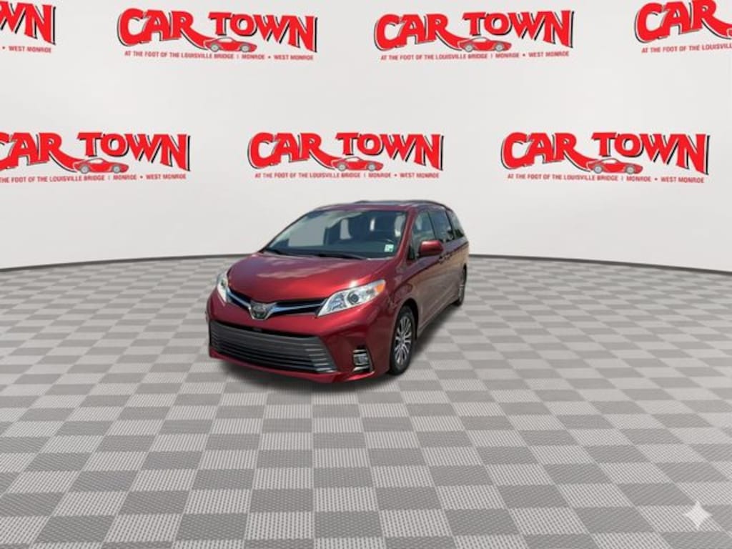 Used 2019 Toyota Sienna XLE Minivan/Van