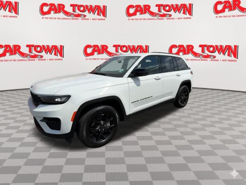 Used 2025 Jeep Grand Cherokee Altitude SUV