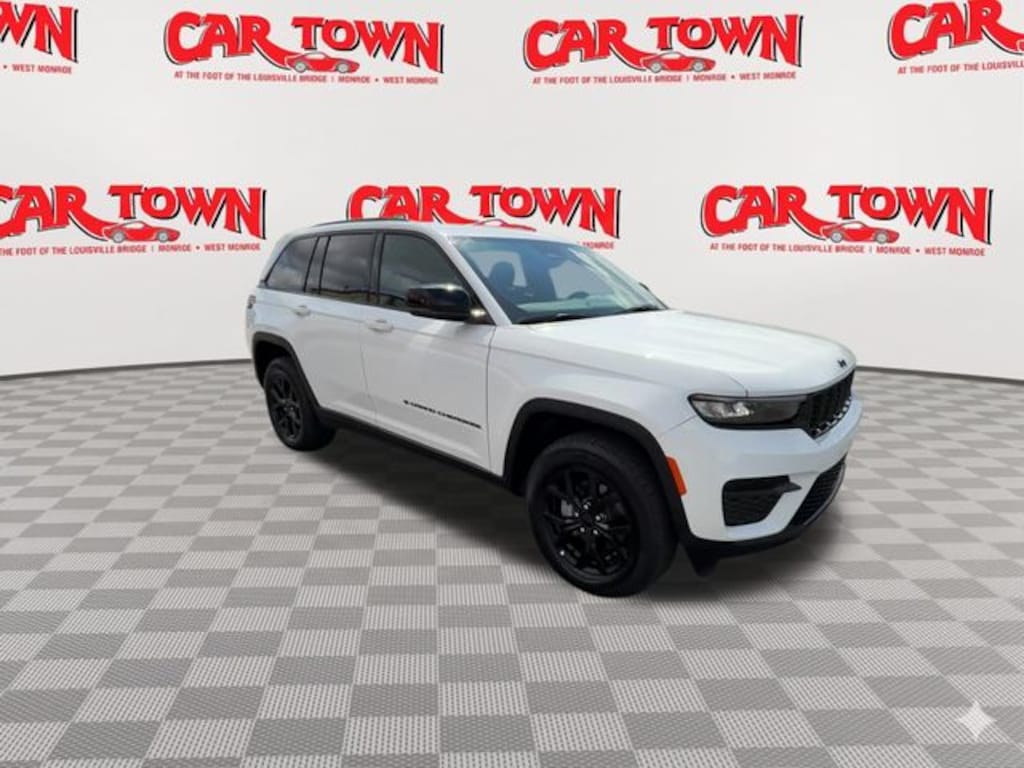 Used 2025 Jeep Grand Cherokee Altitude SUV