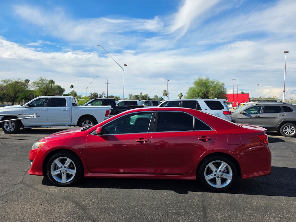 Used 2013 Toyota Camry SE Sedan