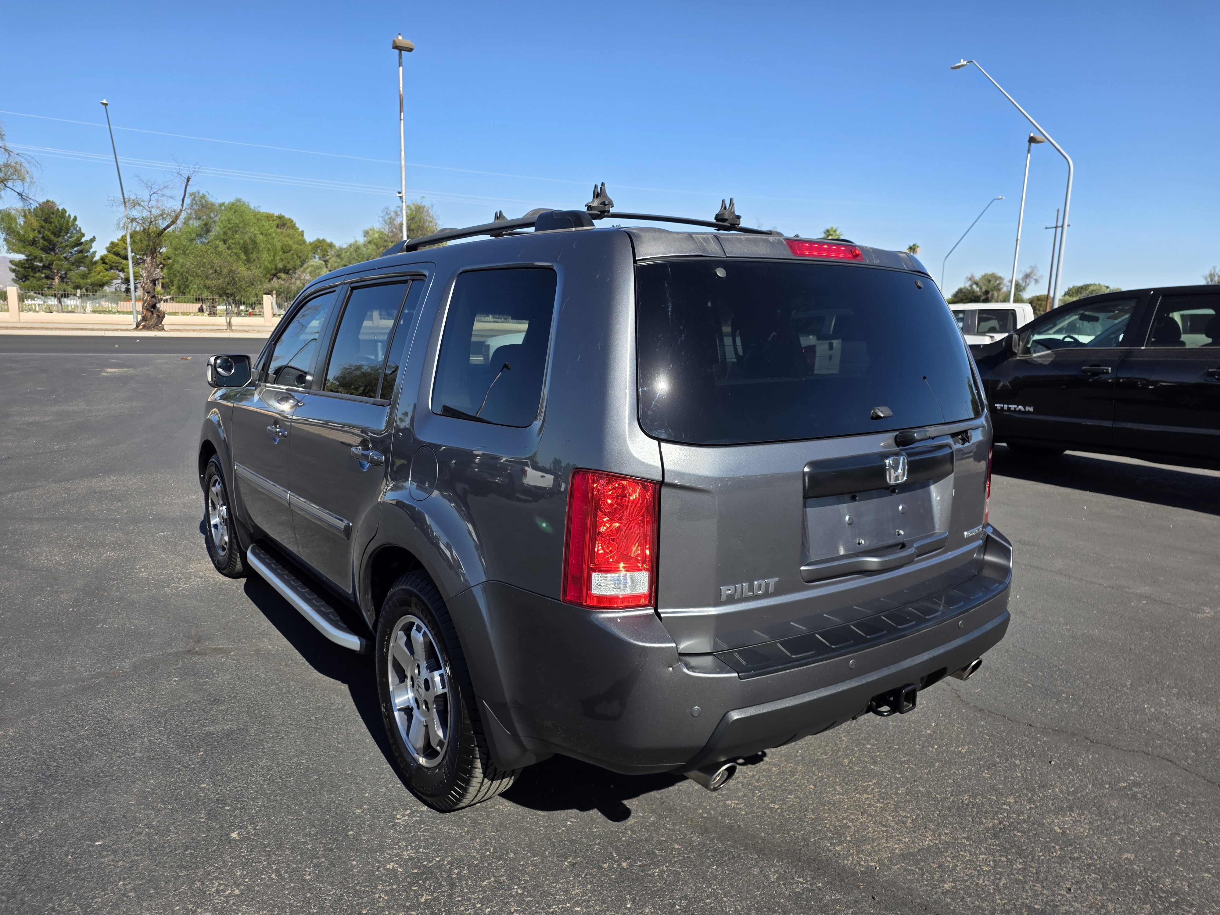 Used 2011 Honda Pilot Touring w/RES/Navi SUV