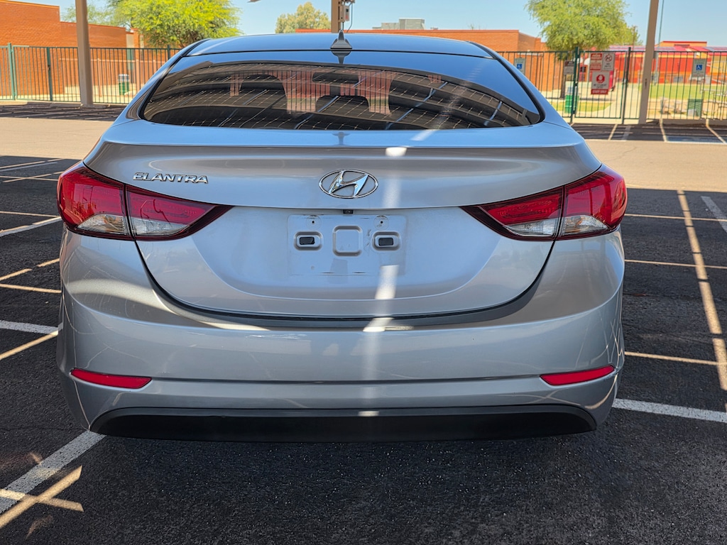 Used 2016 Hyundai Elantra SE Sedan