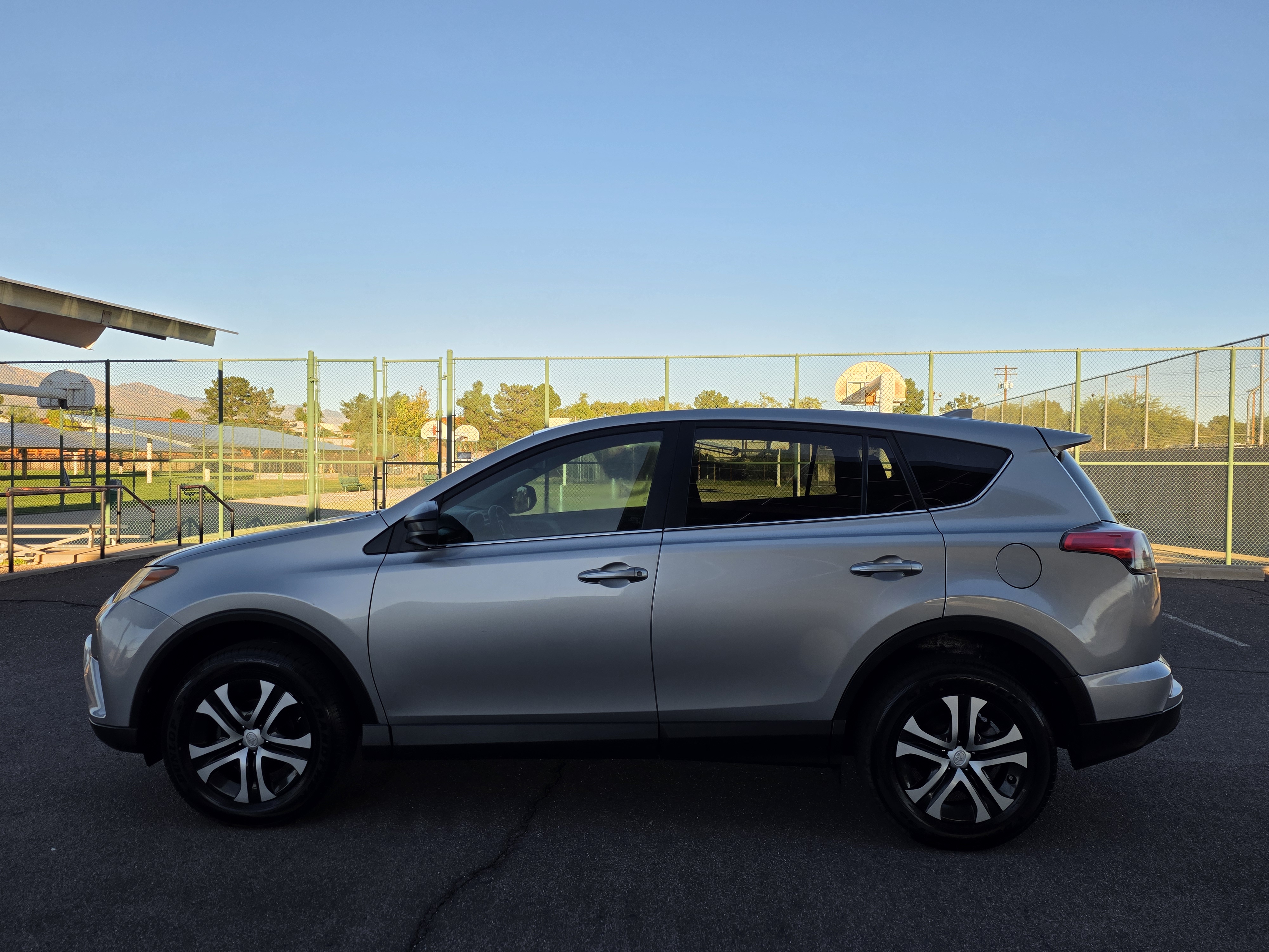 Used 2018 Toyota RAV4 LE SUV