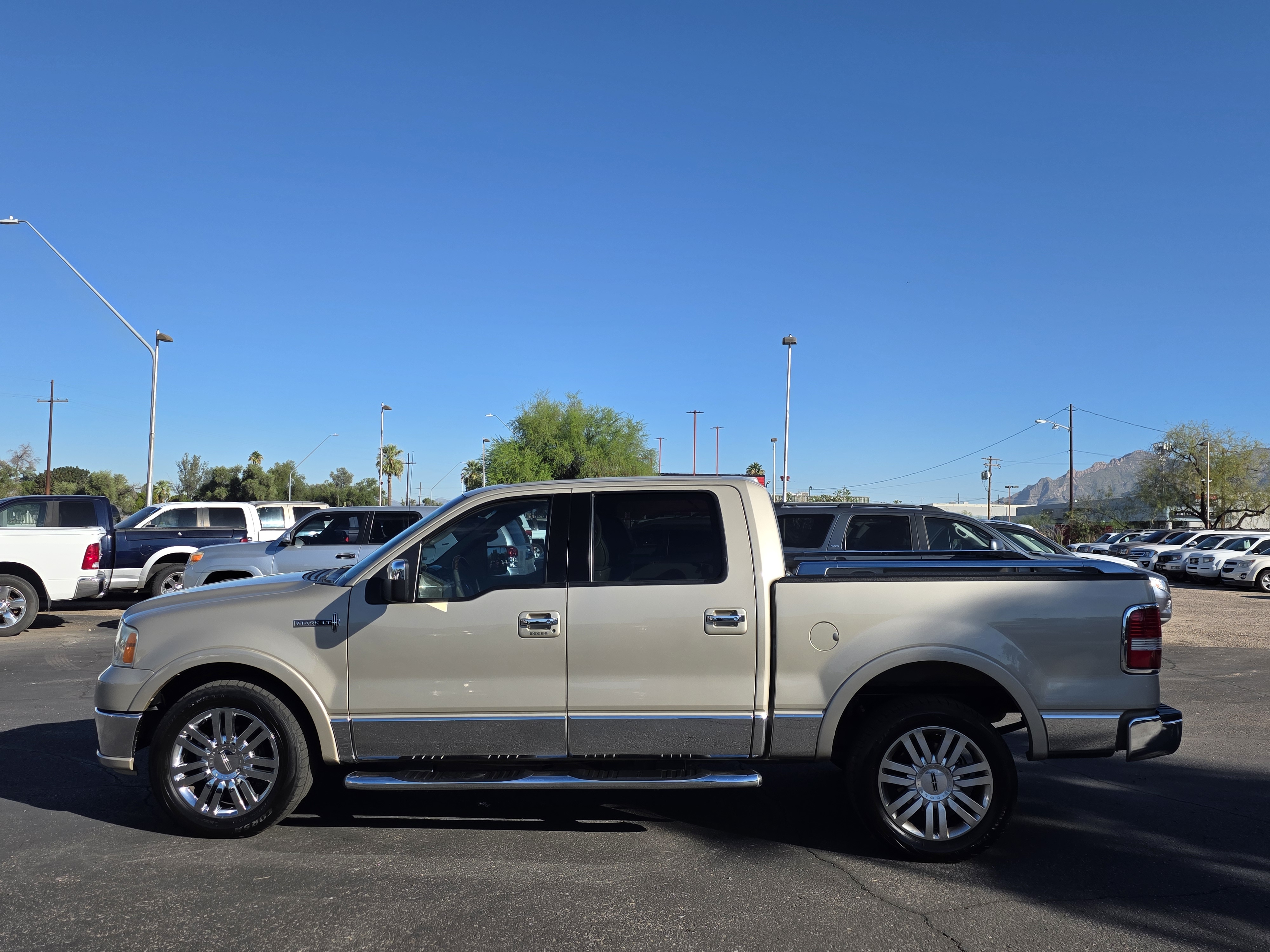 Used 2008 Lincoln Mark LT Crew Cab Truck Crew Cab