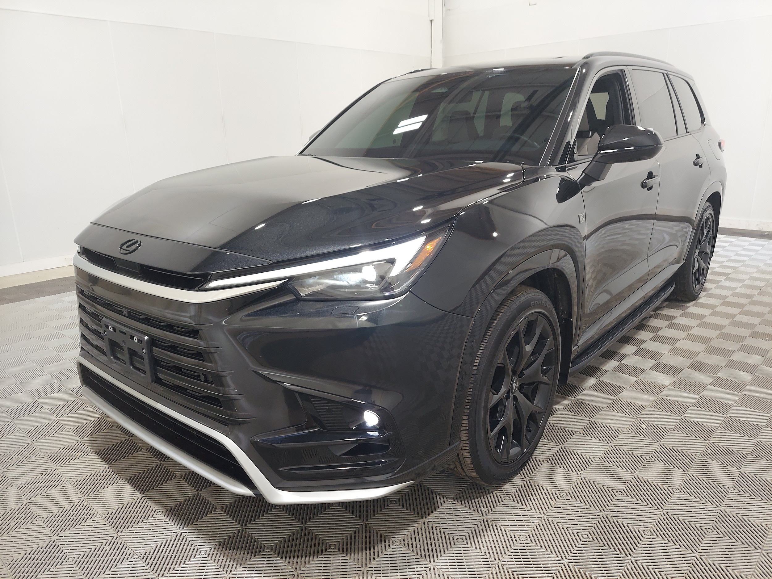 2024 Lexus TX 500h F SPORT Performance 2