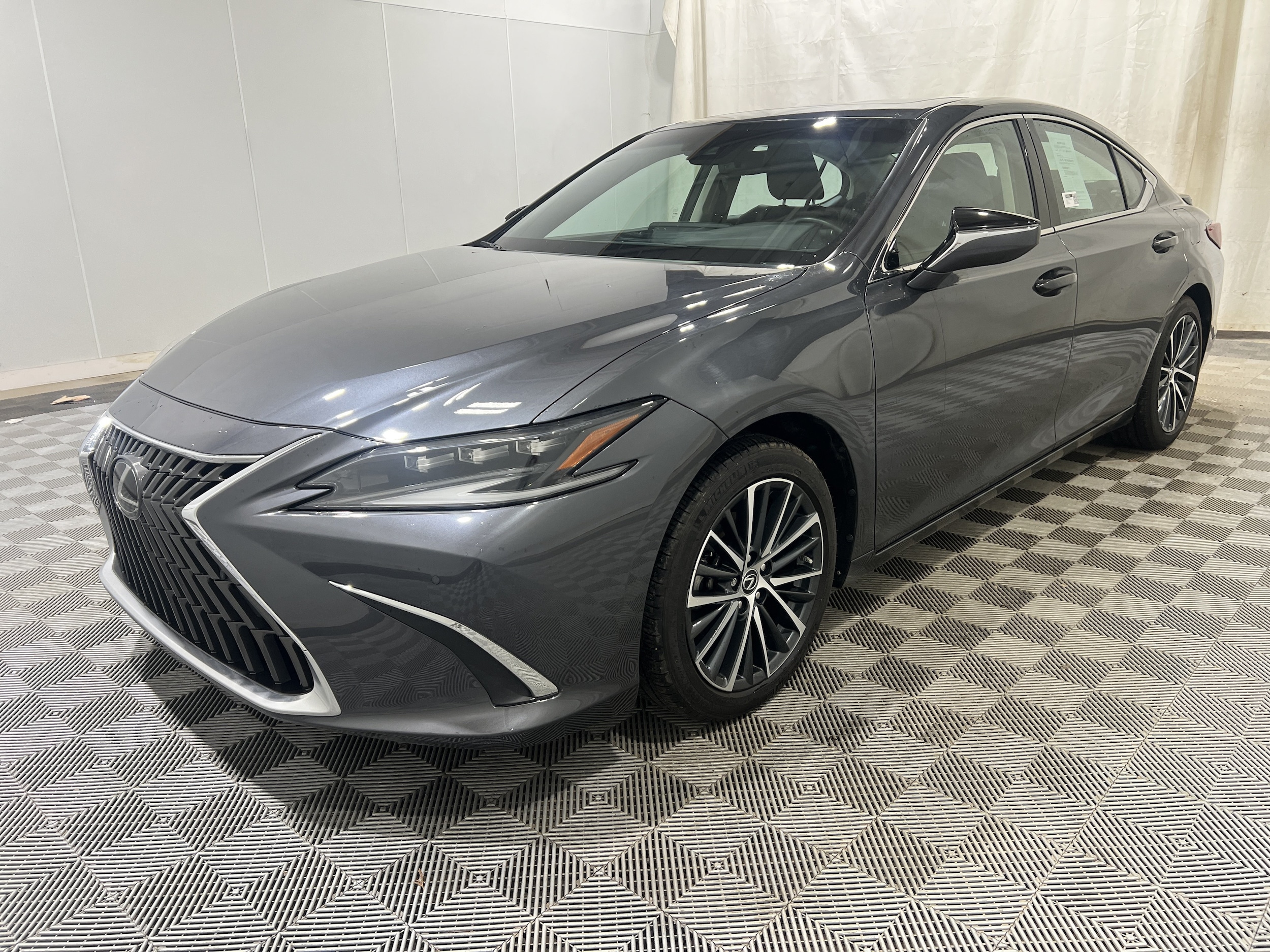 2024 Lexus ES 300h